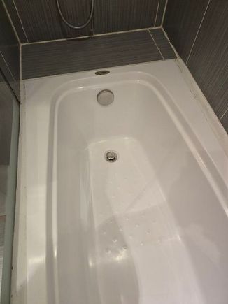 Mould on bath