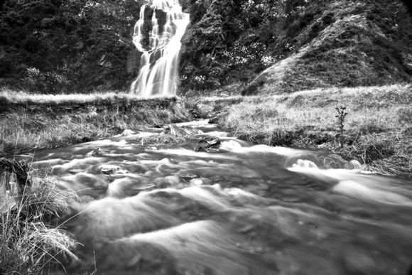 waterfall and running stream at Minaret Station