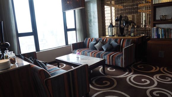 Sofitel Lounge seating area