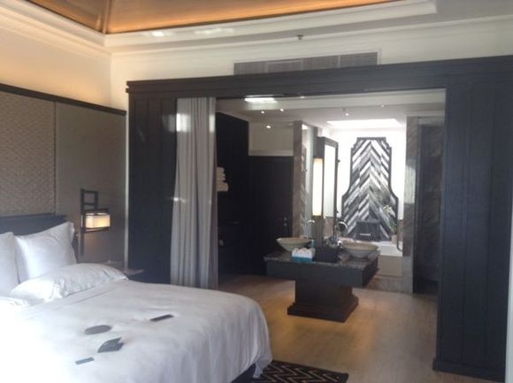 Bedroom towards bathroom area  - Curtain Open
(privacy is via railed curtain, both r/h   l/h ends free)