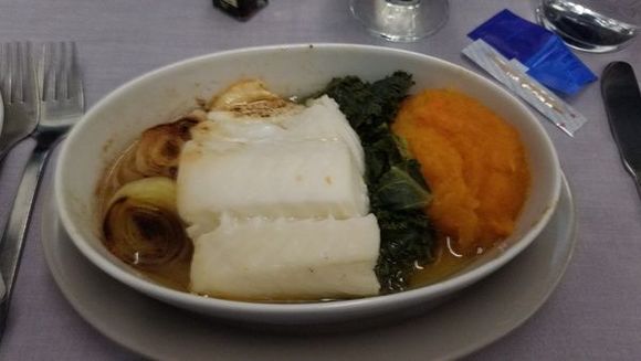 fish entree (halibut); EWR-CPH