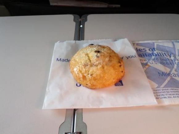 SFO-LAX UA452 (6am departure) Refreshments