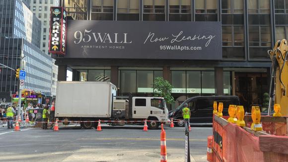 This on on Water St, corner of Wall St, opposite the Hyatt Centric entrance