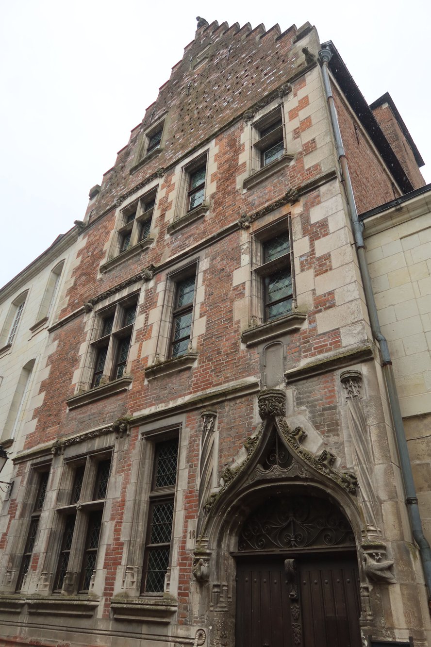 Historic Building, Tours