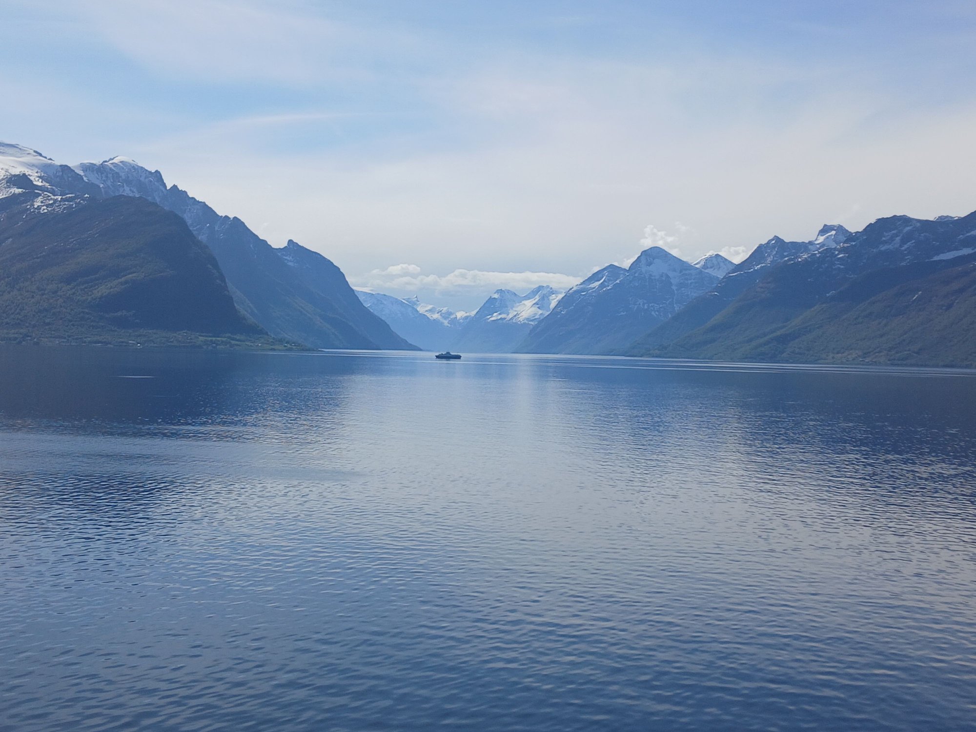 The remmote, and undervisited Hj�rundfjord