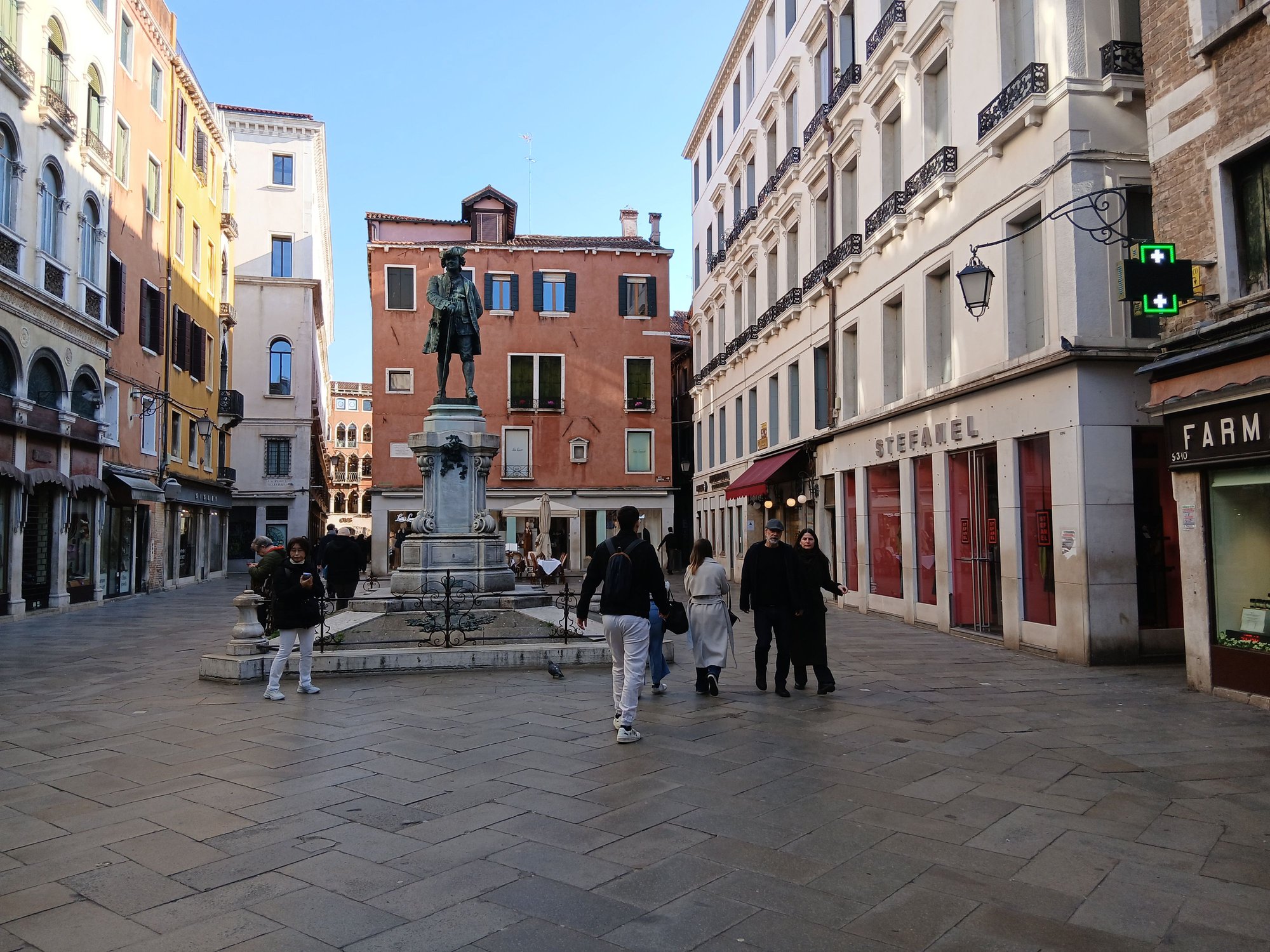 Campo San Bartolomeo in the morning, steps from Rialto bridge