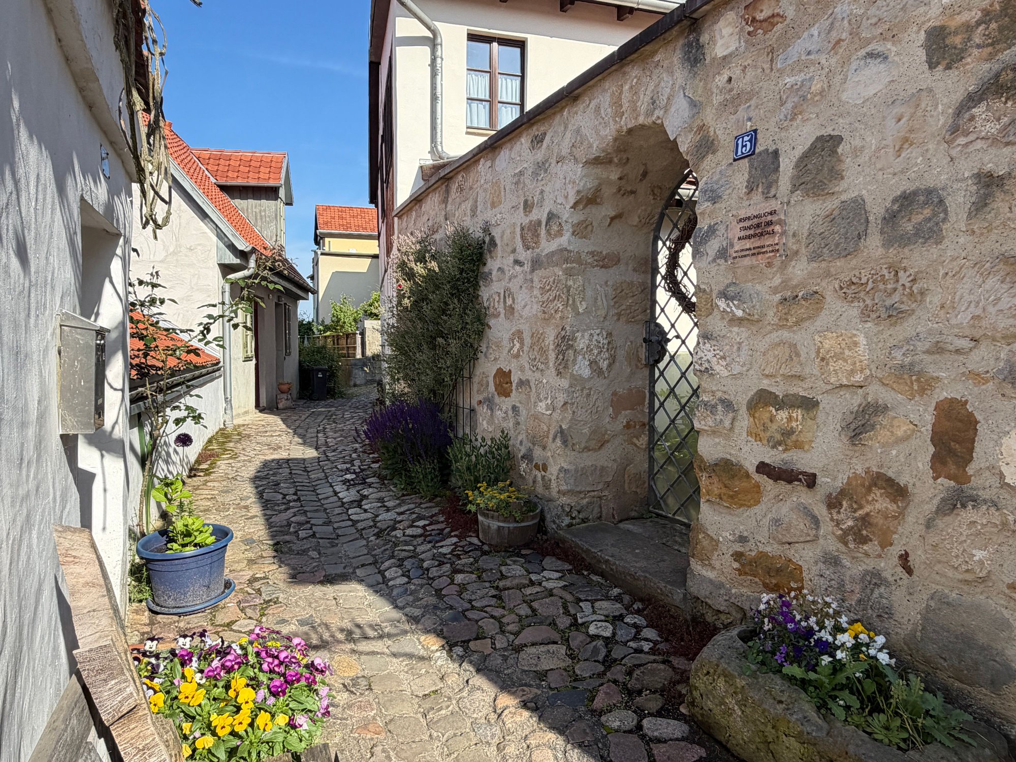 Narrow lanes