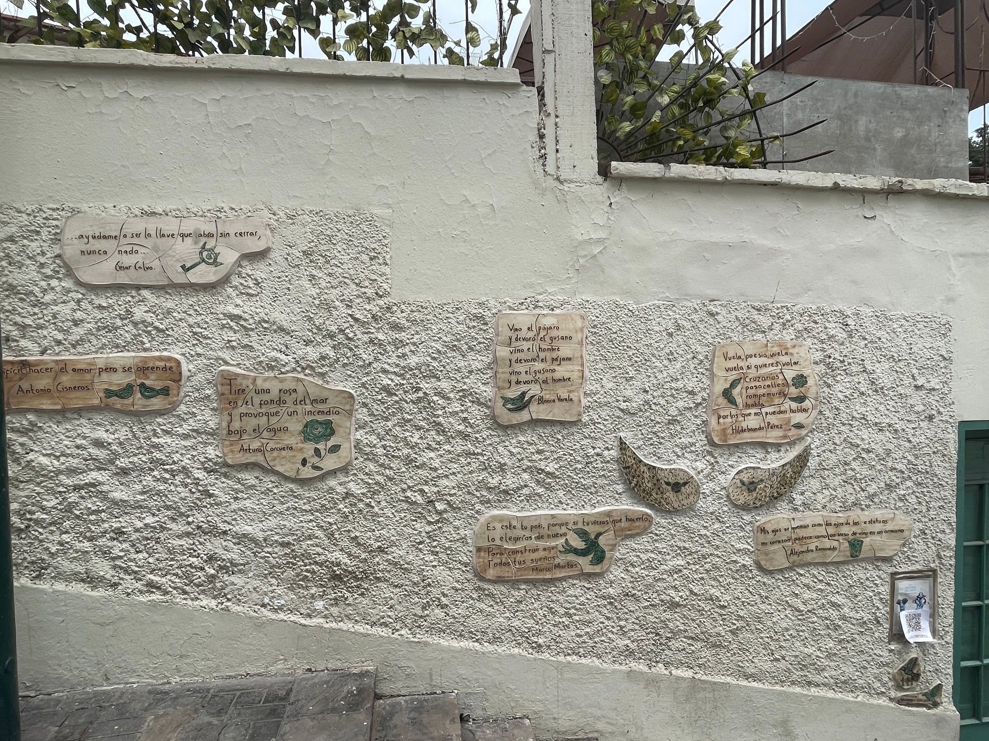 Interest wall decorations 