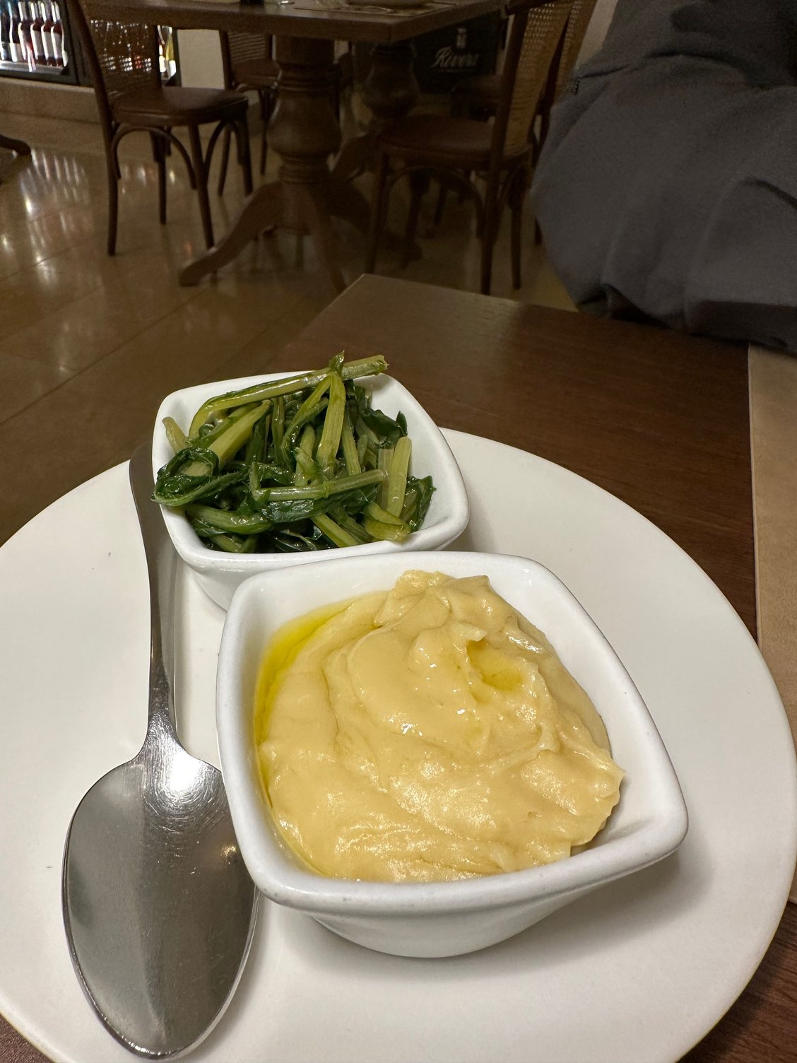 Also included in the mixed antipasti: That classic fave e cicorie, the pureed dried fava beans, to be eaten with the bitter spring chicory...if there is one signature dish of Puglia, this must be it....gone in about 60 seconds.....