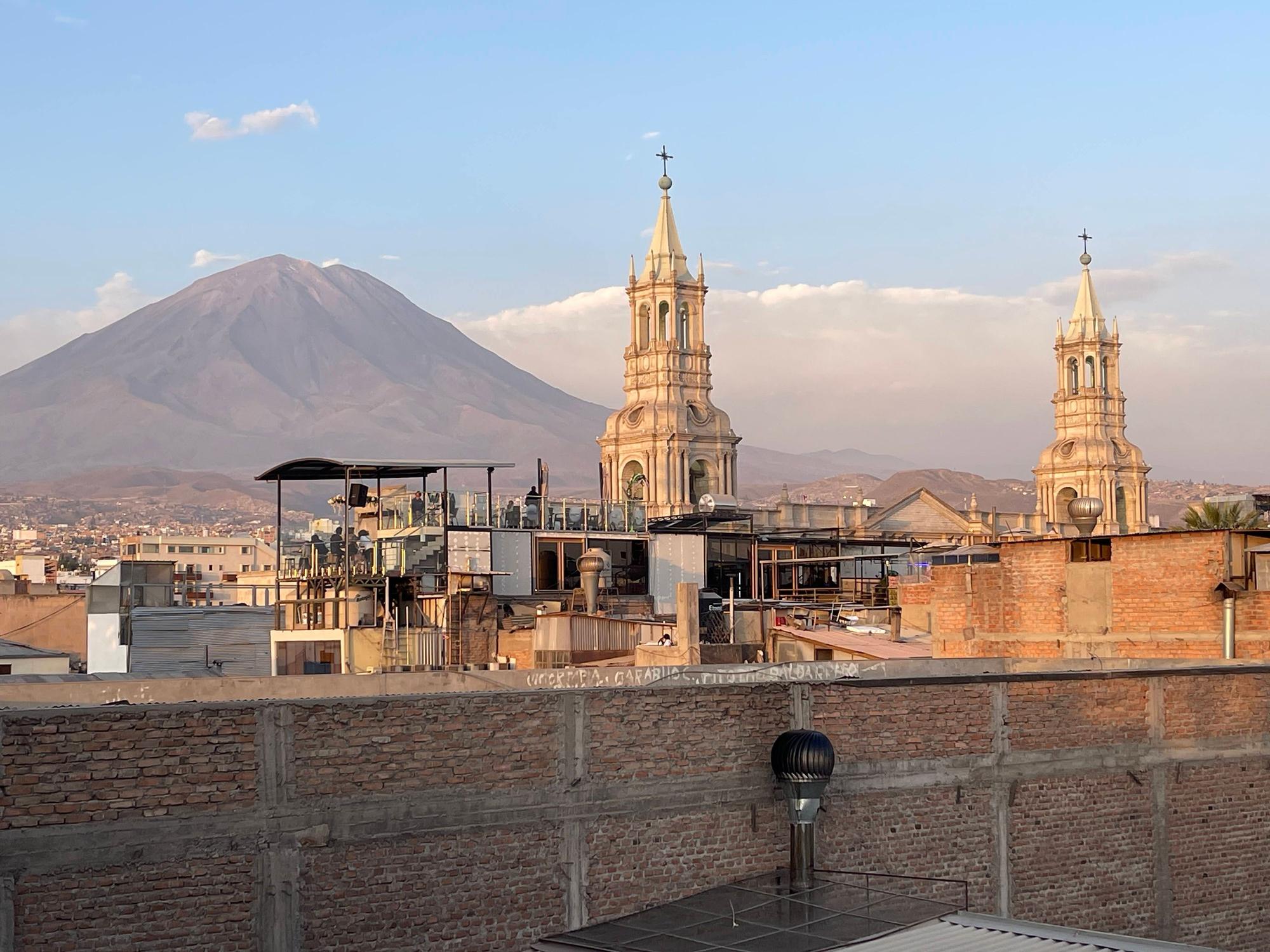 Cathedral backdrop with Mount Misti??There