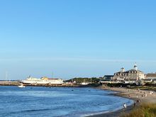 This is another old Victorian inn right in town on the beach. It’s also very charming to look at but the food and vibe is not quite our scene. 