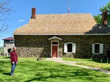  Front of the house of this historic landmark. 