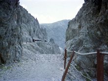 Felsenweg trail Weissfluhjoch to Strela pass