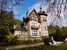 Our base in Burgundy for the college roommate get together in the tiny, remote village of Mont Saint Jean.