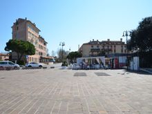 Alberoni with cafe "The Box"