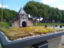 Scoonhoven gate and walls