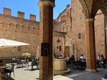We had a light lunch in this lovely Palazzo courtyard