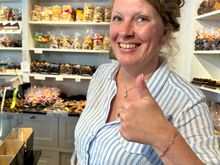 One of the two sisters who owns the shop.