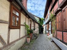 Narrow lanes 