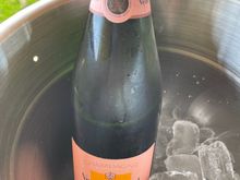 Ahhhh…Champs in a great setting 