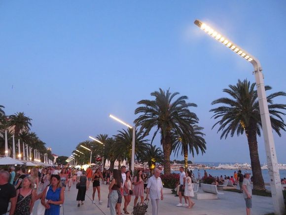 Riva at night, Split