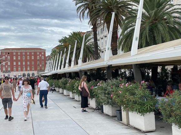 The Riva, this is the promenade where you sit and buy a coffee, pretend to drink it for an hour and watch all of the people go by.  It's really a learned skill and we only lasted about a half an hour.