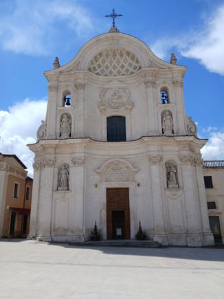 Chiesa di Santa Maria del Suffragi on the square