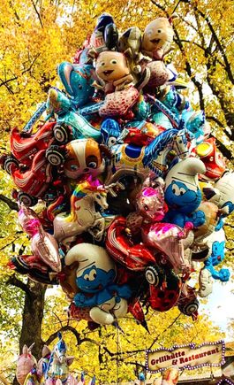 balloons everywhere!
