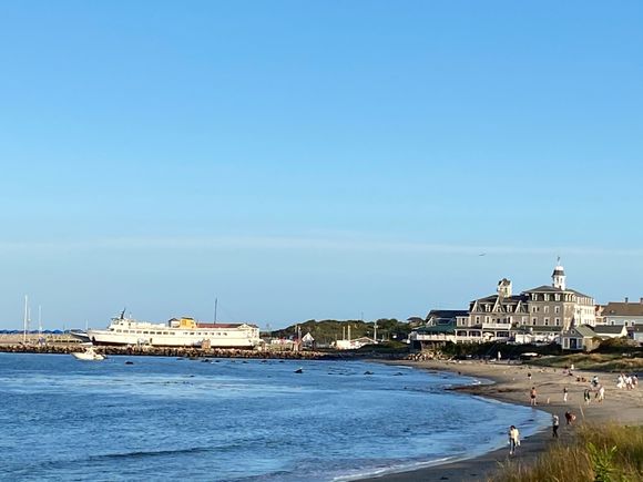 This is another old Victorian inn right in town on the beach. It’s also very charming to look at but the food and vibe is not quite our scene. 
