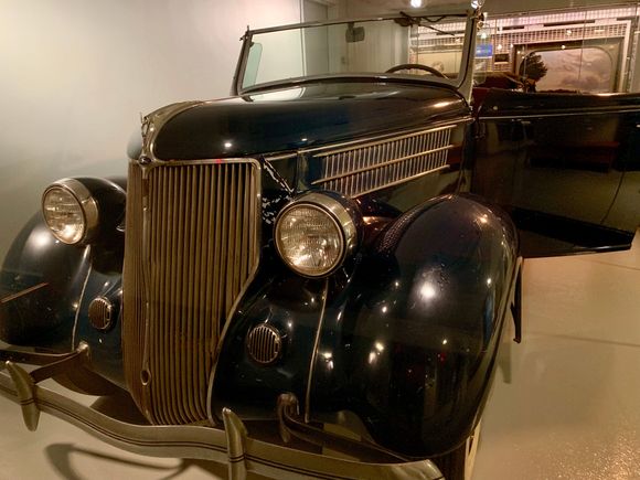 Oops, I am out of sequence here. Anyway, in the  presidential library is FDR’s favorite Hyde Park car, a Ford Fantheon, which he drove. 