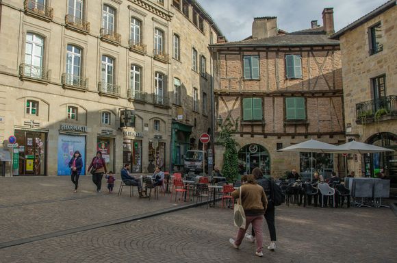 Pl. Champollion is named for the local hero and Egyptologist, Francois Champollion, who decoded the famous Rosetta Stone.