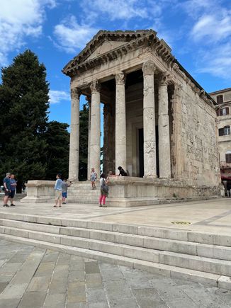 Temple of Augustus