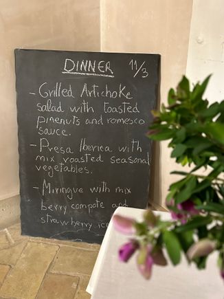 Every morning, dinner menu is posted......this is extra....