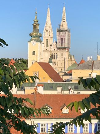 I almost didn't go down the little alley that led to the promenade that provides this stunning overlook of the lower town of Zagreb.   Glad I did.