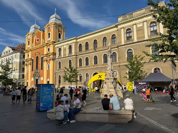 Old Town Cluj where families are enjoying the festival