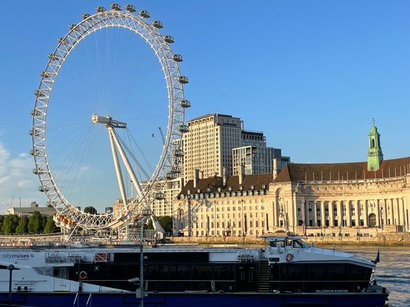 The Eye, it's about 40 pounds per person.  As in Eye don't think so!
