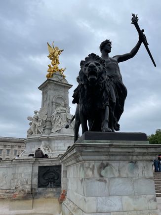 Queen Victoria Memorial.  As an American, I'm not sure how I feel about the whole monarchy thing.  It seems kind of outdated at this point, but thats not my call to make.