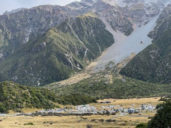 The carpark at Hooker Valley Track! 