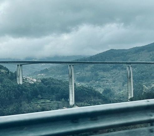 There are some seriously big highway bridges through this area (have I mentioned I'm afraid of heights)