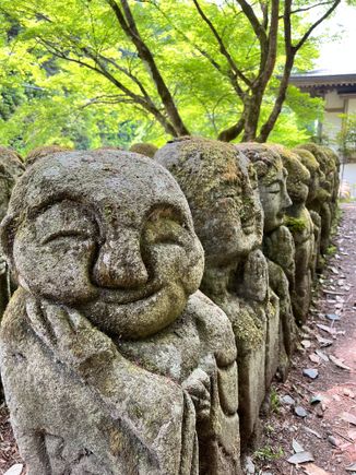 Monk stone statues at Otagi Nenbutsu-ji