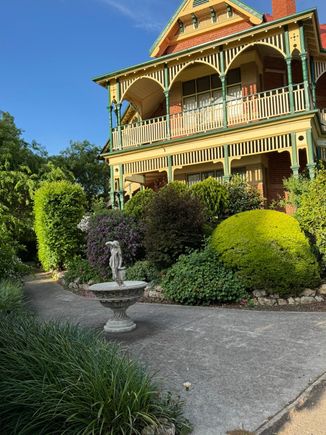 The very elegant Langley Estate where we stayed for 2 nights in Bendigo.