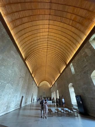 Enormous rooms 