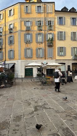 Area by viral sandwich shop