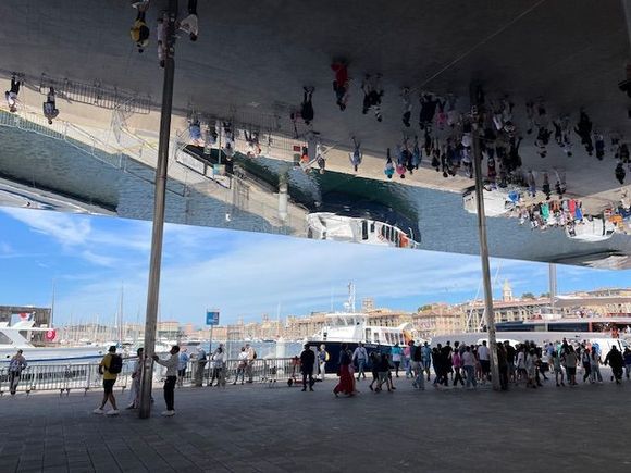 The mirrored ceiling 
