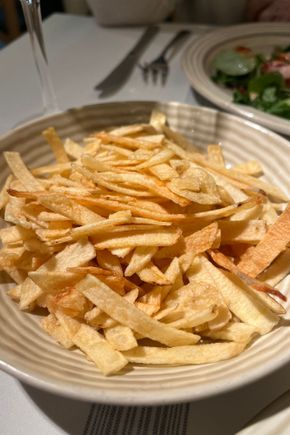 accompanying shoestring potatoes