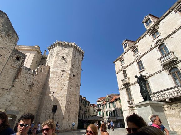 Trg Braće Radića - Radic Brothers square, informally known as Fruit Square, because a fruit market was once held here. There is a Venetian tower, a statue of Marko Marulić, a 16th C poet and the father of Croatian literature.