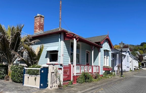 South Street is New Zealand's oldest preserved street, with cottages dating to the 1860s. A lot of them appeared to be rentals now.