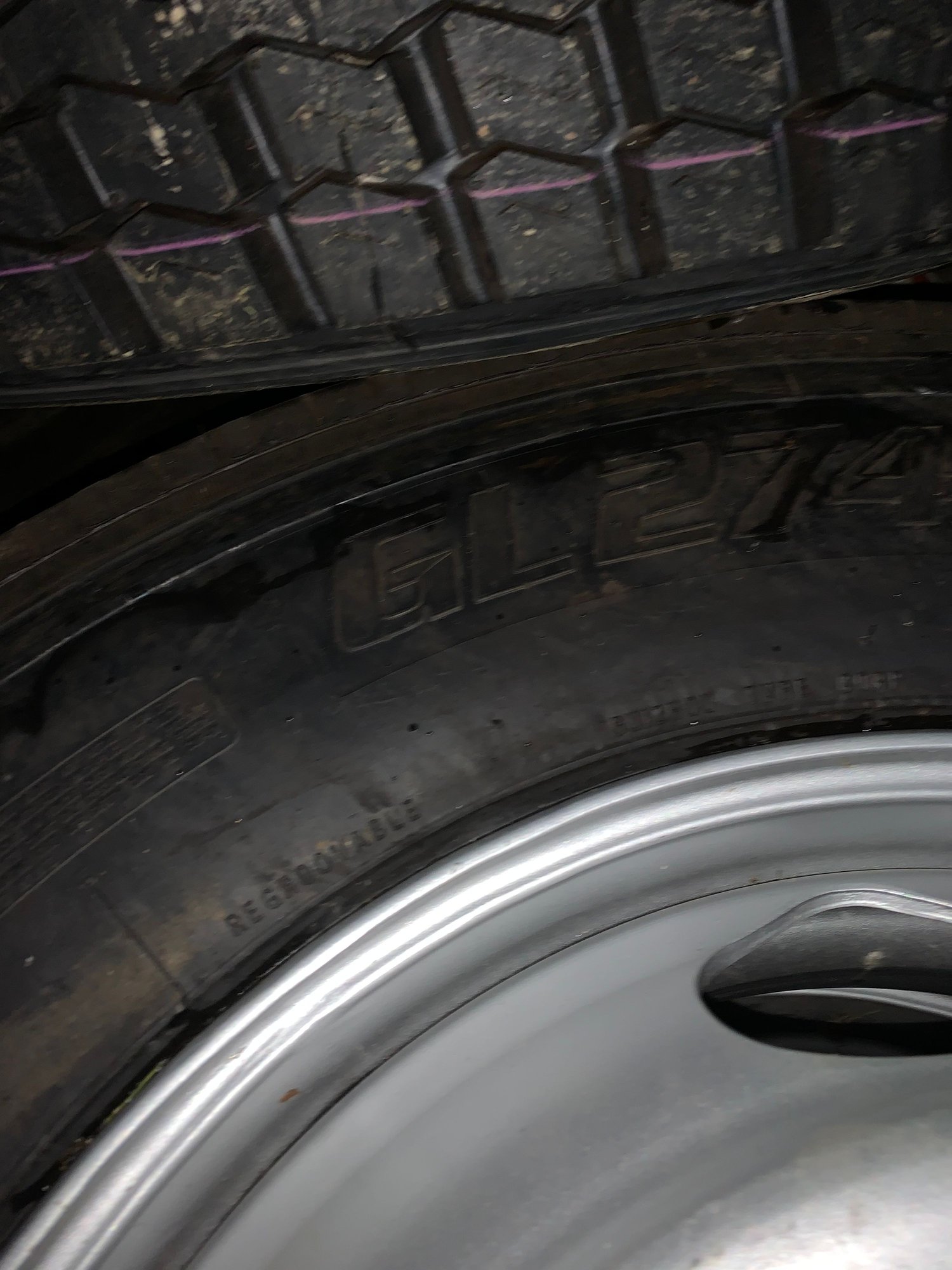 Wheels and Tires/Axles - SIX 10R22.5 New tires and wheels and new lug nuts for 6 lug ford 1960's - New - 0  All Models - Howell, MI 48855, United States