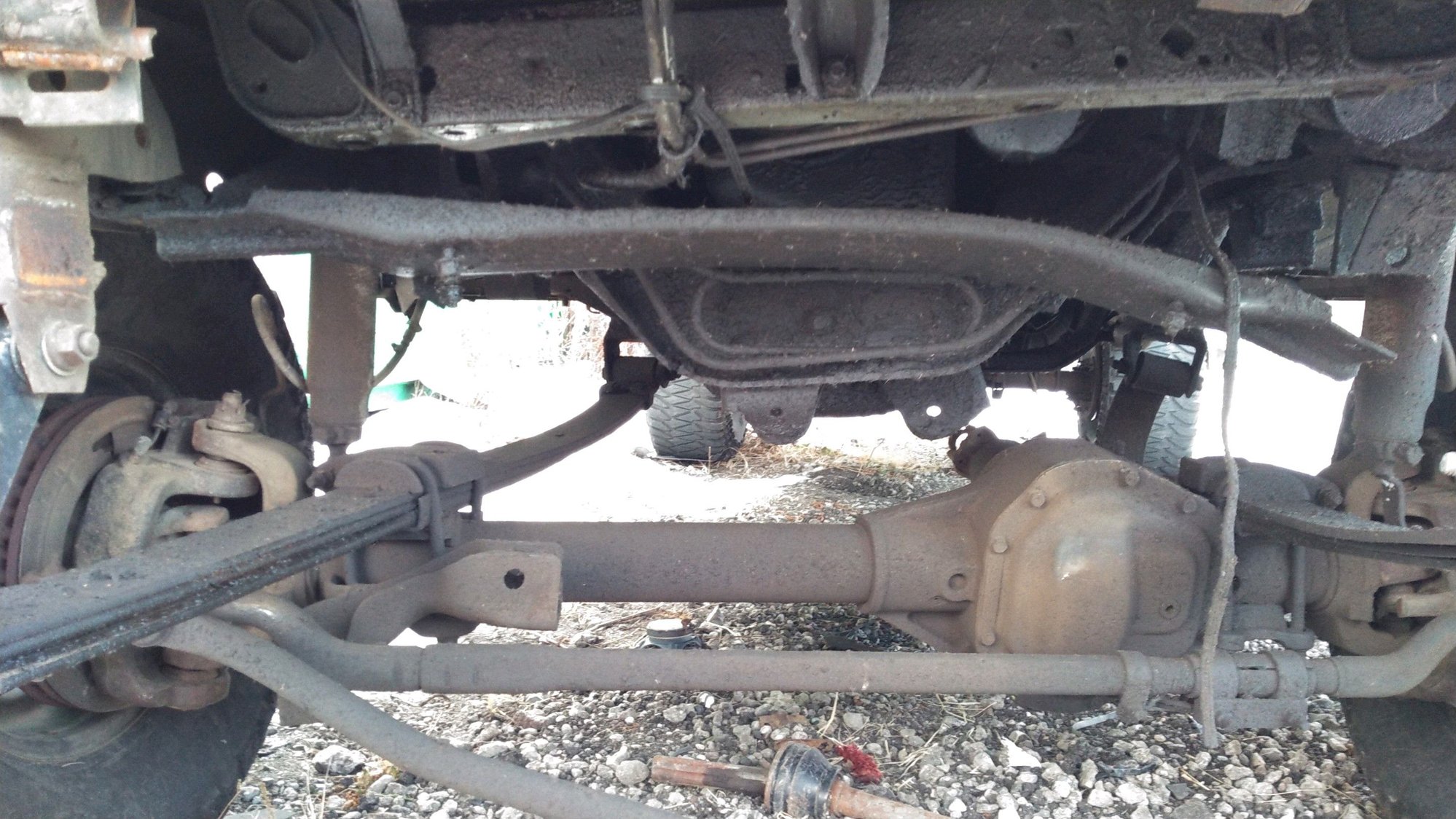 Need help unravelling P/o's Dana 60(?) swap & lift on 96 f250 - Ford ...