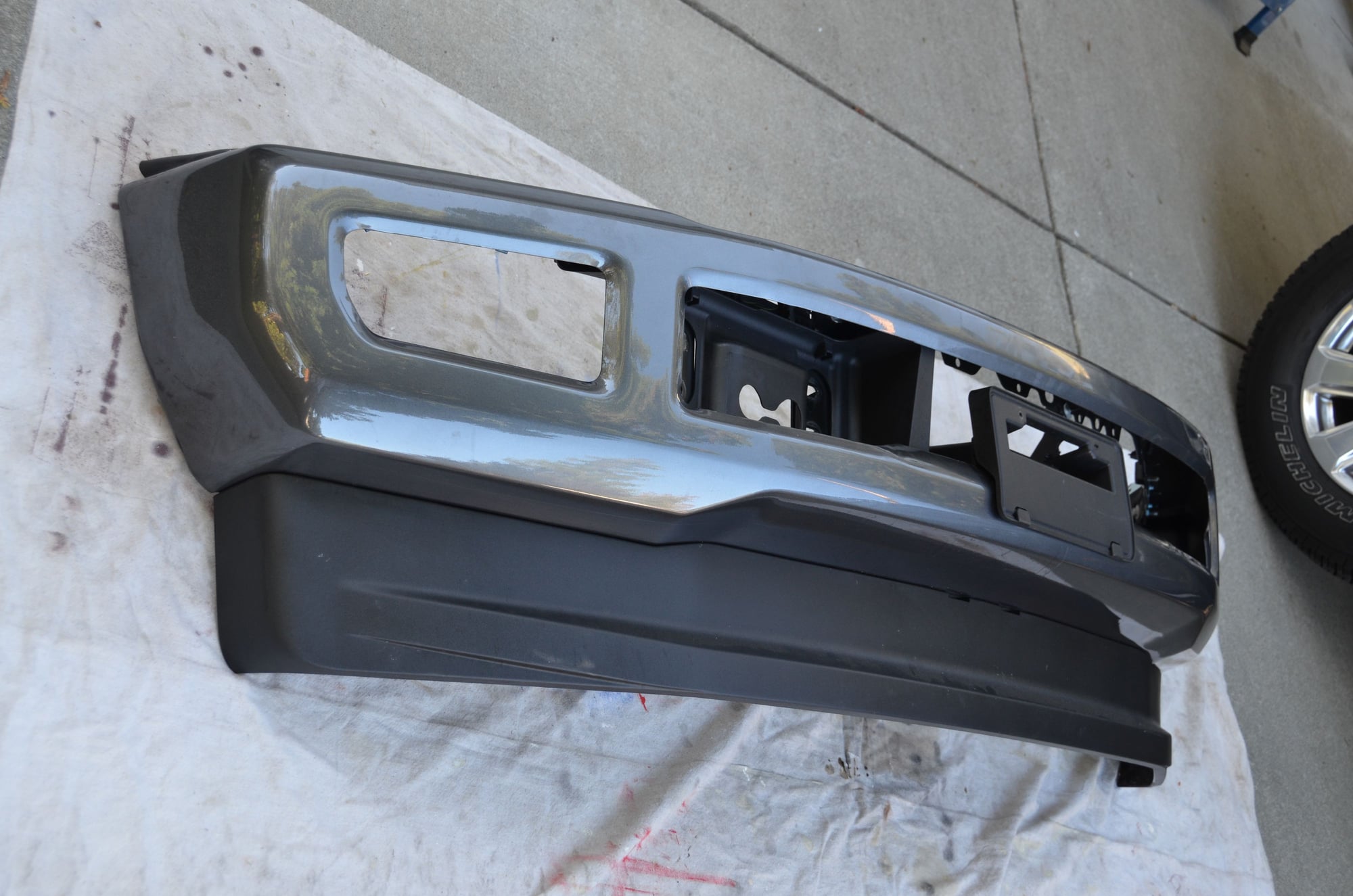 Exterior Body Parts - 2018- Ford F-250 Platinum Front Bumper - Magnetic - Used - 2018 Ford F-250 Super Duty - Redwood City, CA 94061, United States